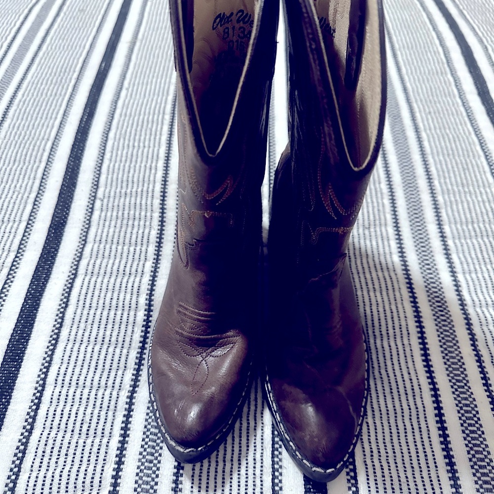 Old West little Boys size 1.5 Boots